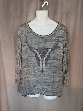 Edista 1X Rhinestone Bull Skull Gray Pullover Very Light (Thin) Sweater Shirt